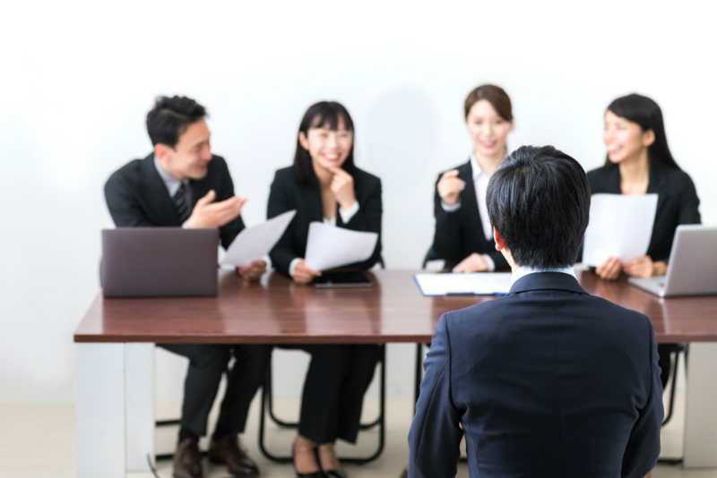 【今、第二新卒が転職しやすい理由とは?】面接の様子