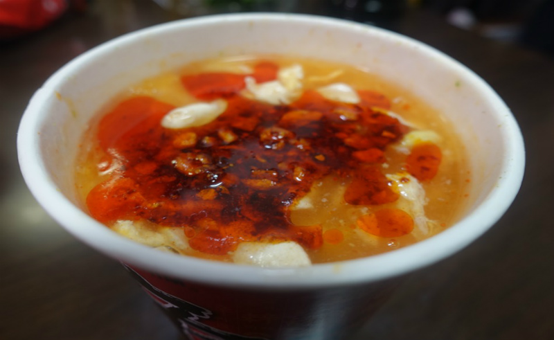 辛ラーメンアレンジレシピ「お店の味に進化させるスーラータンメン」の画像